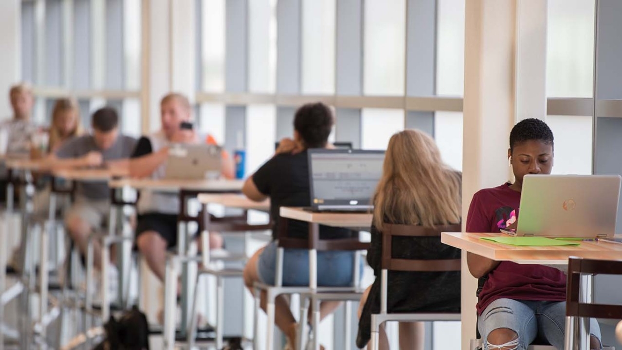 NKU students on laptops